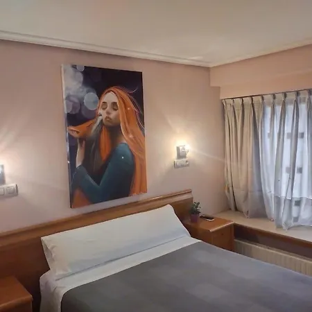 ゲストハウス Alvarez