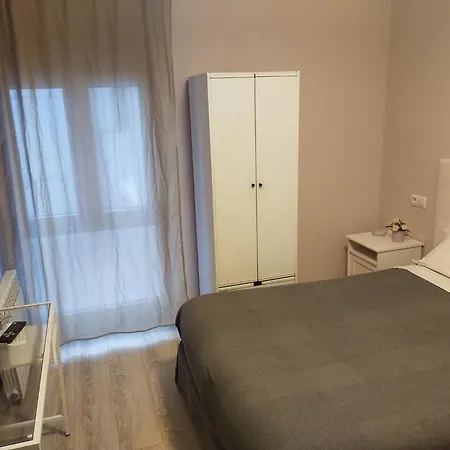 Alvarez ゲストハウス 2*