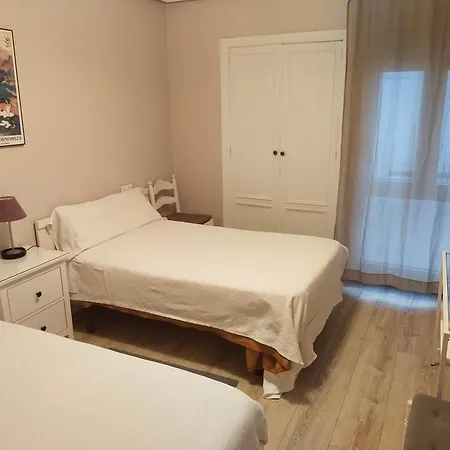 ゲストハウス Alvarez 2*