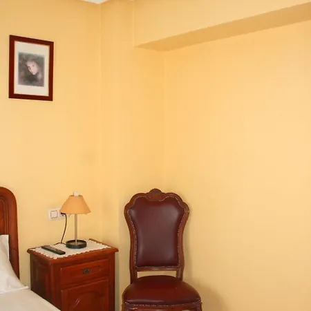 Alvarez 2* オビエド