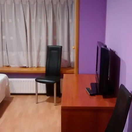 ゲストハウス Alvarez