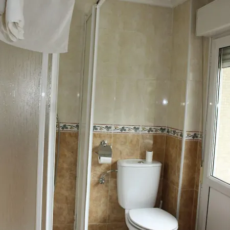 ゲストハウス Alvarez オビエド