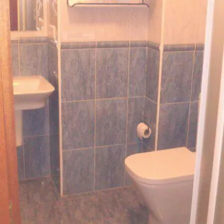 Alvarez ゲストハウス 2*