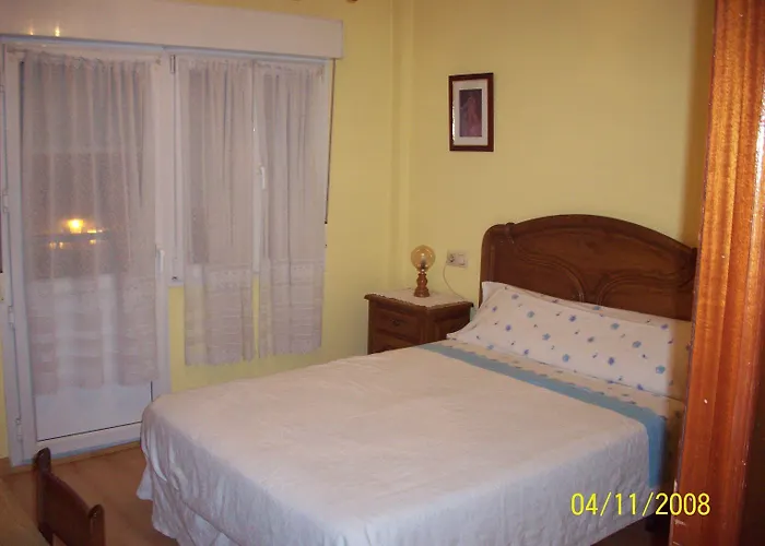 álvarez Pensión 2*