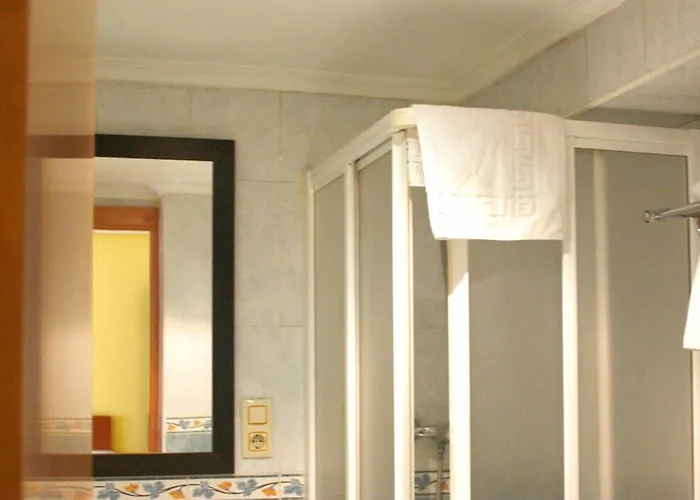 Pensión álvarez 2*