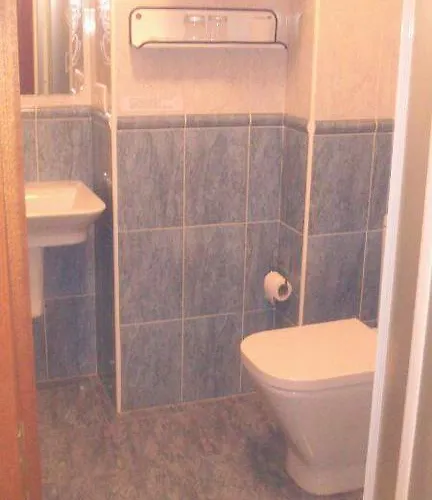 Pensión álvarez 2*